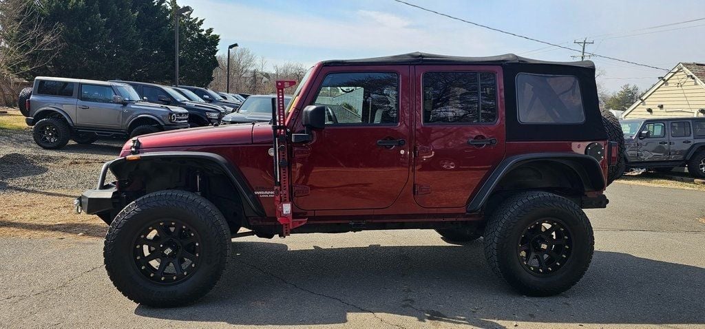 2010 Jeep Wrangler Unlimited Rubicon - 22788705 - 4