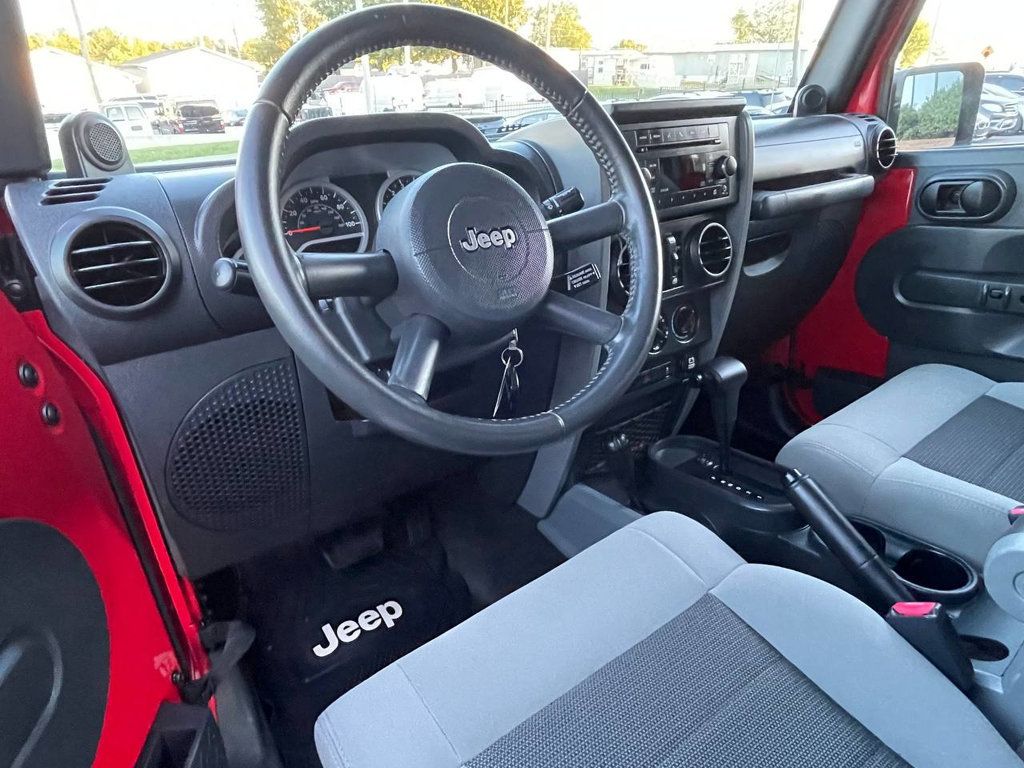 2010 Jeep Wrangler Unlimited Sport photo 10