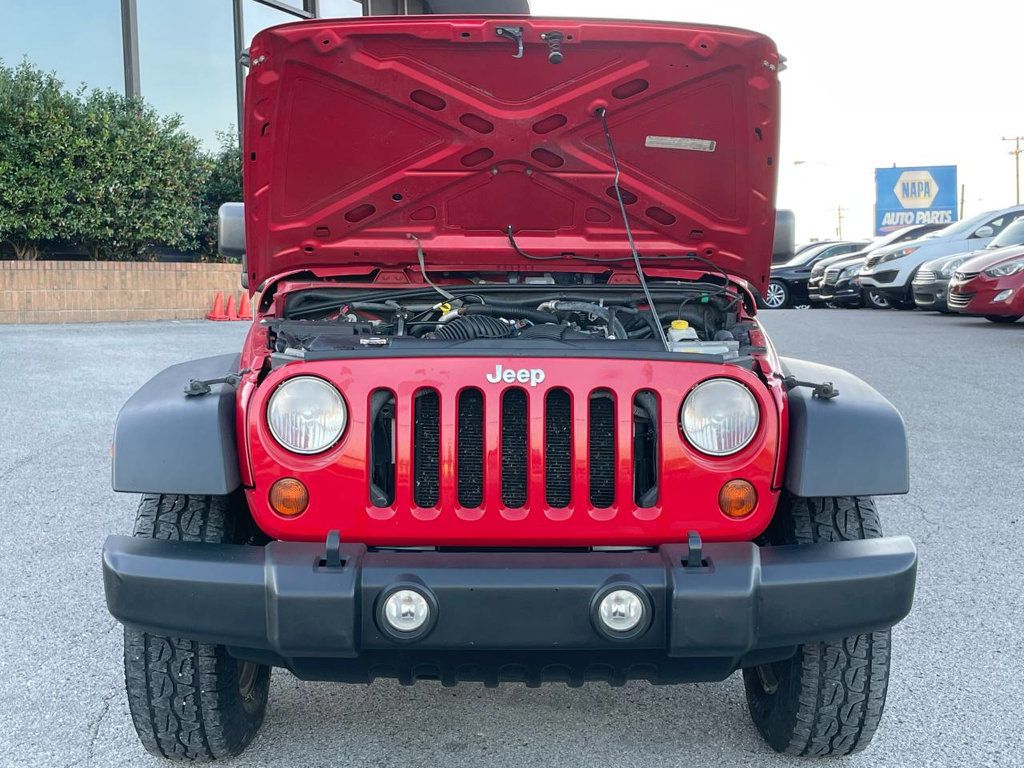 2010 Jeep Wrangler Unlimited Sport photo 18