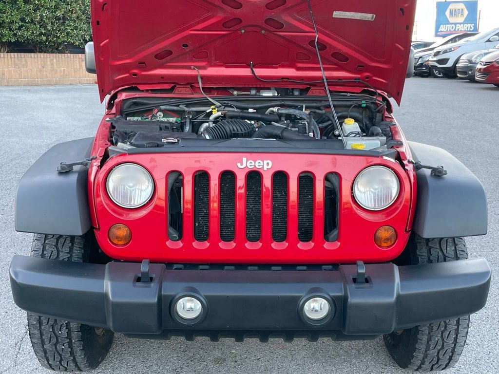 2010 Jeep Wrangler Unlimited Sport photo 19