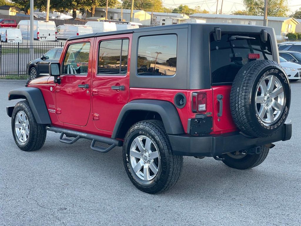 2010 Jeep Wrangler Unlimited Sport photo 5