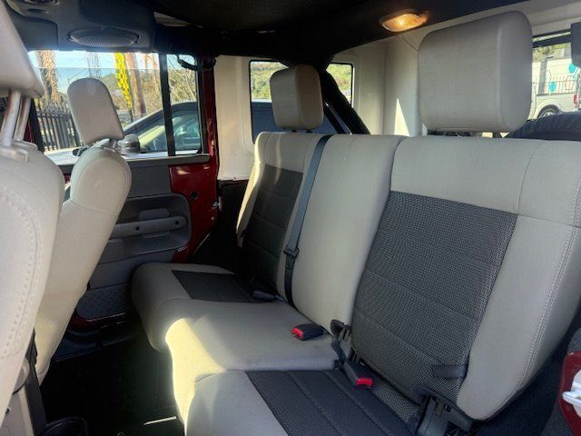 2010 Jeep Wrangler Unlimited 4WD 4dr Rubicon - 22969601 - 4