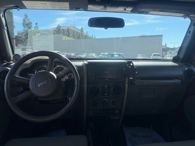 2010 Jeep Wrangler Unlimited 4WD 4dr Rubicon - 22969601 - 5