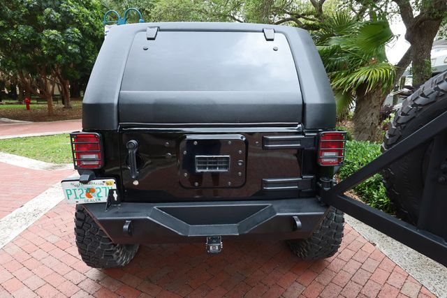 2010 Jeep Wrangler Unlimited 4WD 4dr Rubicon - 23005868 - 22