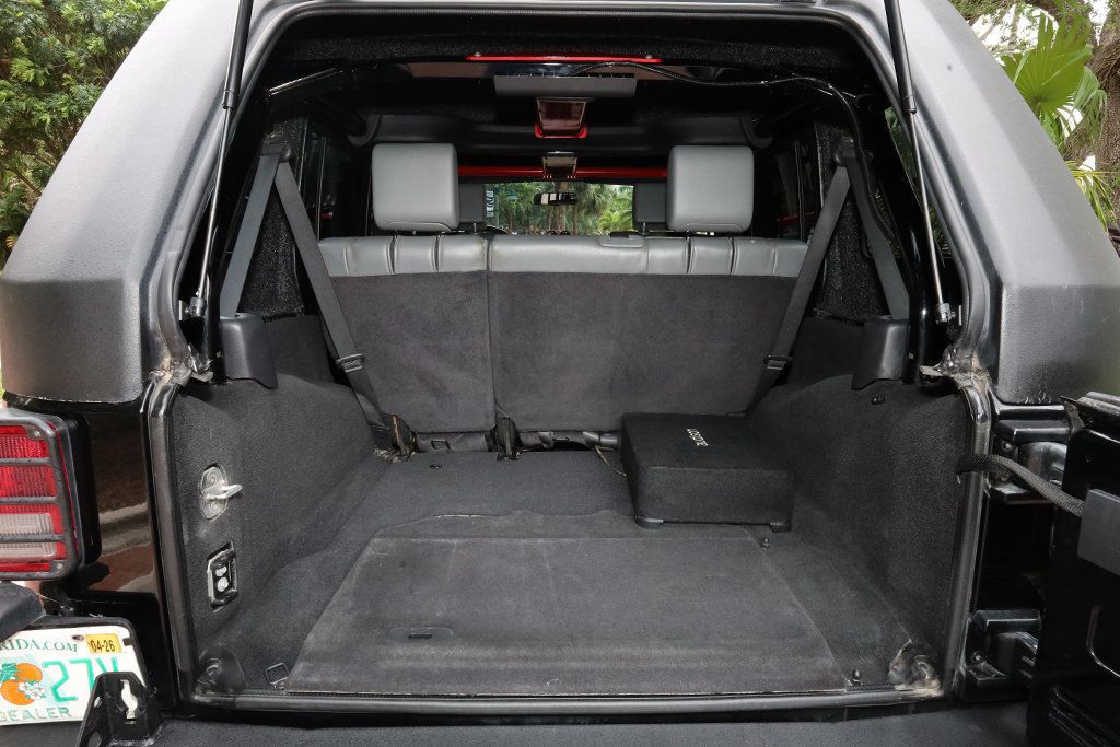 2010 Jeep Wrangler Unlimited 4WD 4dr Rubicon - 23005868 - 36