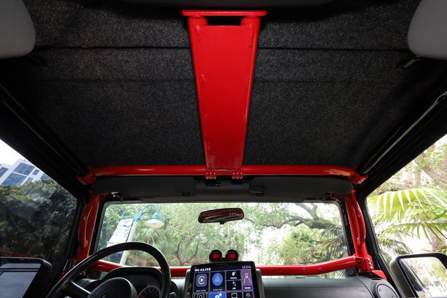 2010 Jeep Wrangler Unlimited 4WD 4dr Rubicon - 23005868 - 39