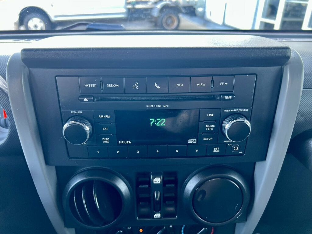 2010 Jeep Wrangler Unlimited 4WD 4dr Sport - 23045874 - 14