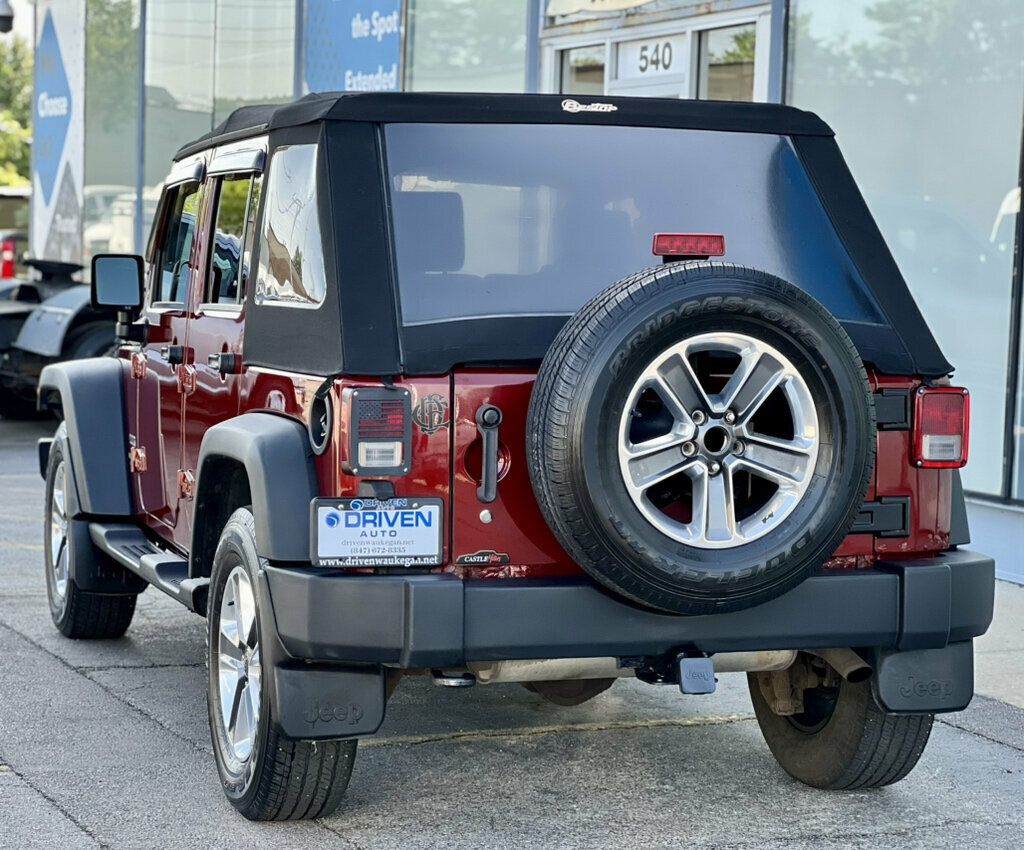 2010 Jeep Wrangler Unlimited 4WD 4dr Sport - 23045874 - 22