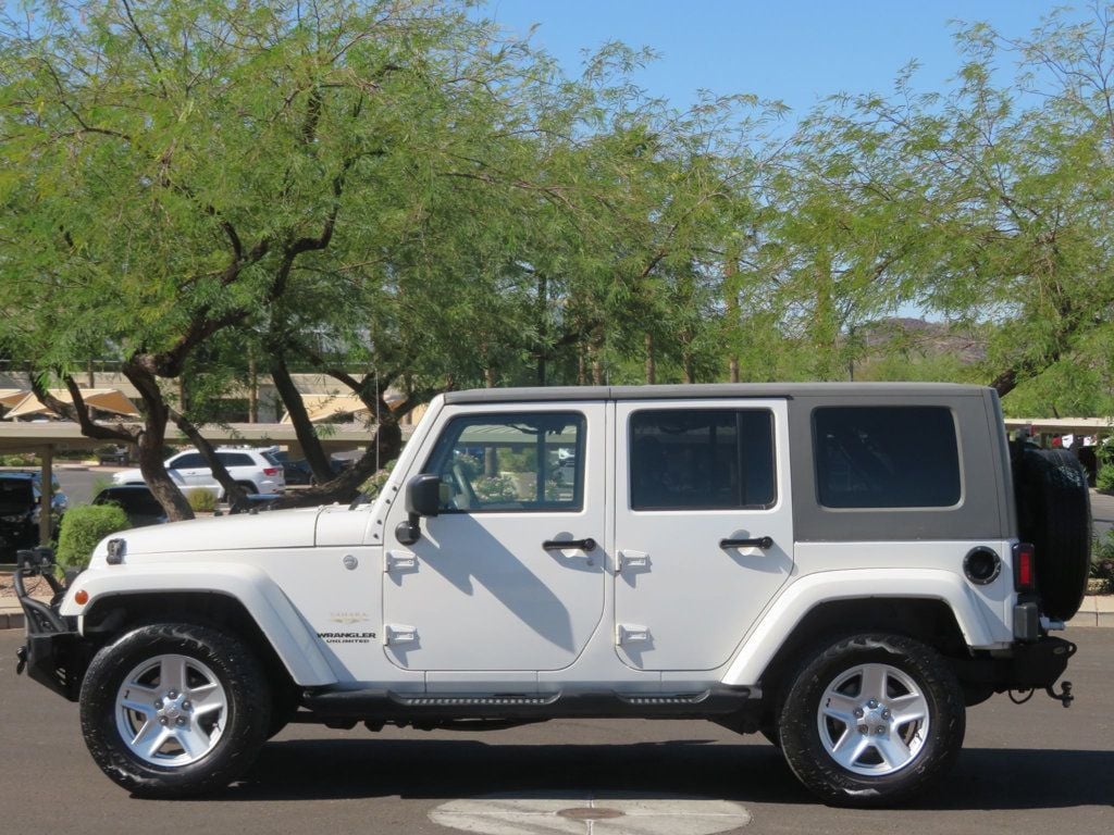 2010 Jeep Wrangler Unlimited 4X4 SAHARA EXTRA CLEAN HARD TOP 25 SERVICE RECORD  - 22636689 - 1