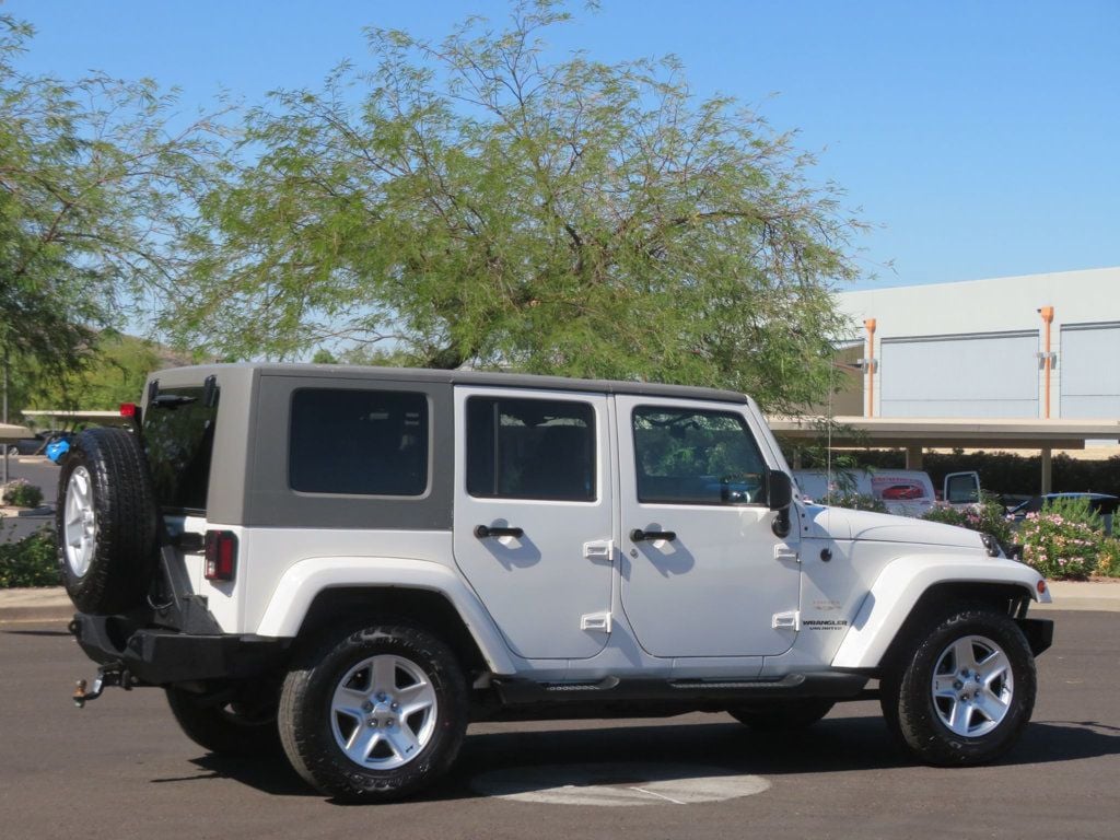 2010 Jeep Wrangler Unlimited 4X4 SAHARA EXTRA CLEAN HARD TOP 25 SERVICE RECORD  - 22636689 - 5