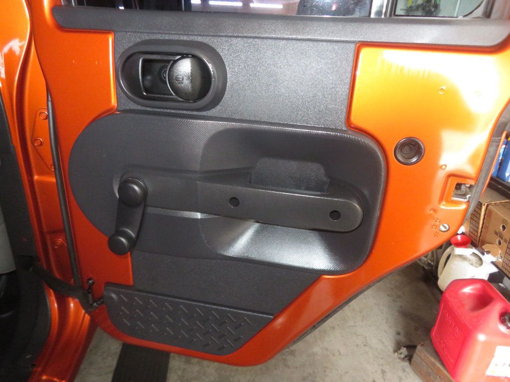 2010 Jeep Wrangler Unlimited UNLIMITED SPORT 1OWNER AZ JEEP EXTAR CLEAN GREAT COLOR  - 22998588 - 26