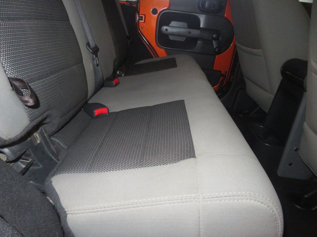 2010 Jeep Wrangler Unlimited UNLIMITED SPORT 1OWNER AZ JEEP EXTAR CLEAN GREAT COLOR  - 22998588 - 30