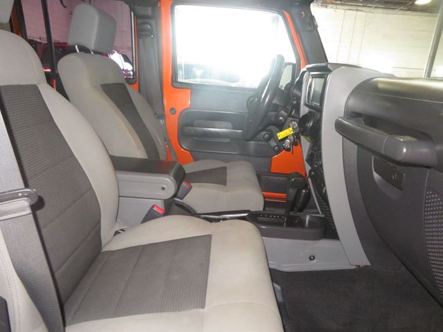 2010 Jeep Wrangler Unlimited UNLIMITED SPORT 1OWNER AZ JEEP EXTAR CLEAN GREAT COLOR  - 22998588 - 32