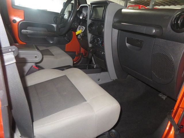 2010 Jeep Wrangler Unlimited UNLIMITED SPORT 1OWNER AZ JEEP EXTAR CLEAN GREAT COLOR  - 22998588 - 35