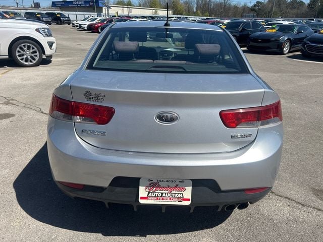 2010 Kia Forte Koup 2dr Coupe Automatic EX - 22998429 - 4