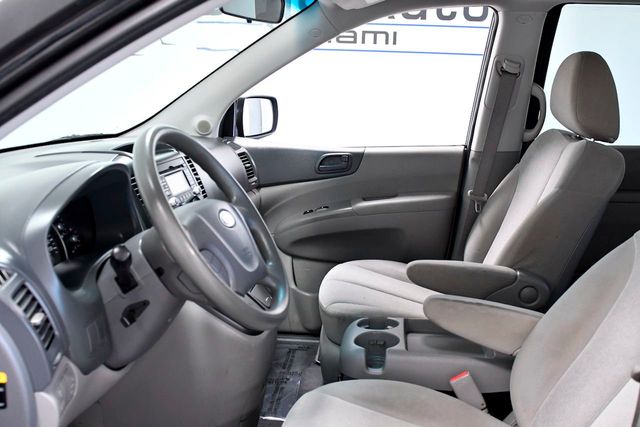 2010 Kia Sedona LX - 22255944 - 6