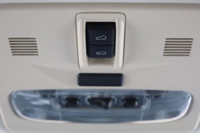 2010 Land Rover LR2 HSE - 23074100 - 37