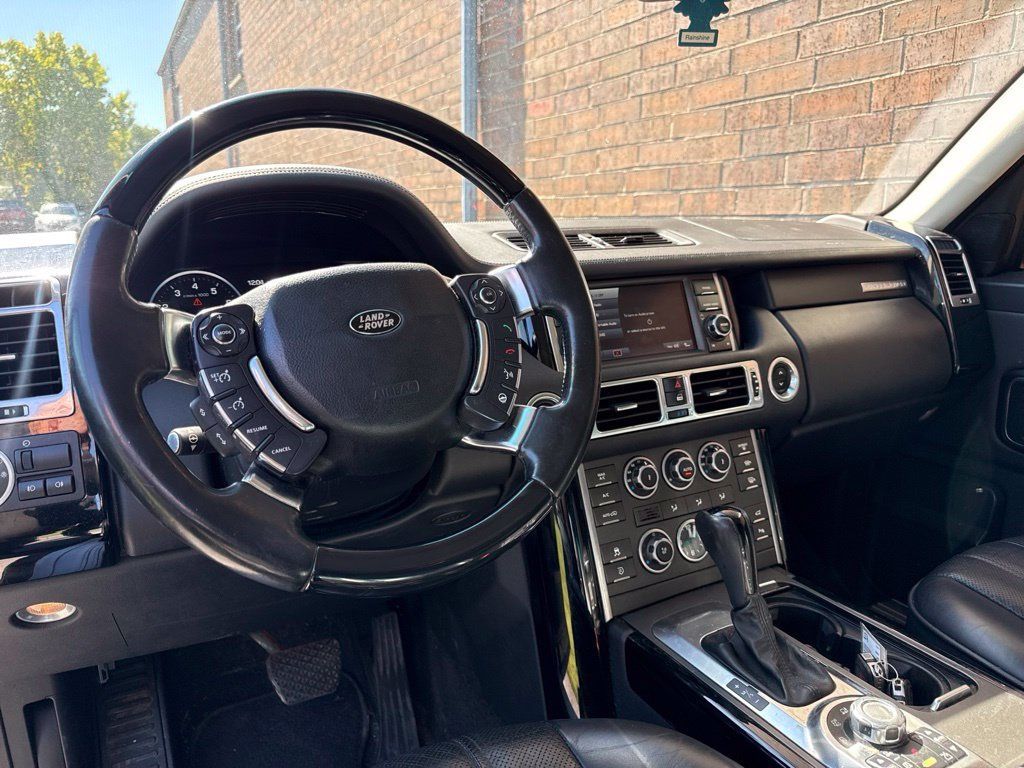 2010 Land Rover Range Rover 4WD 4dr HSE LUX - 23091549 - 8