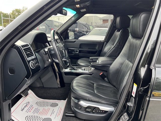 2010 Land Rover Range Rover HSE photo 13