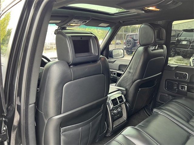 2010 Land Rover Range Rover HSE photo 16
