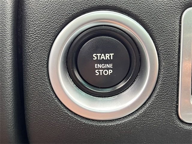 2010 Land Rover Range Rover HSE photo 28