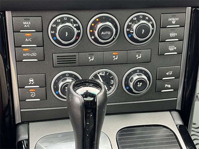 2010 Land Rover Range Rover HSE photo 30