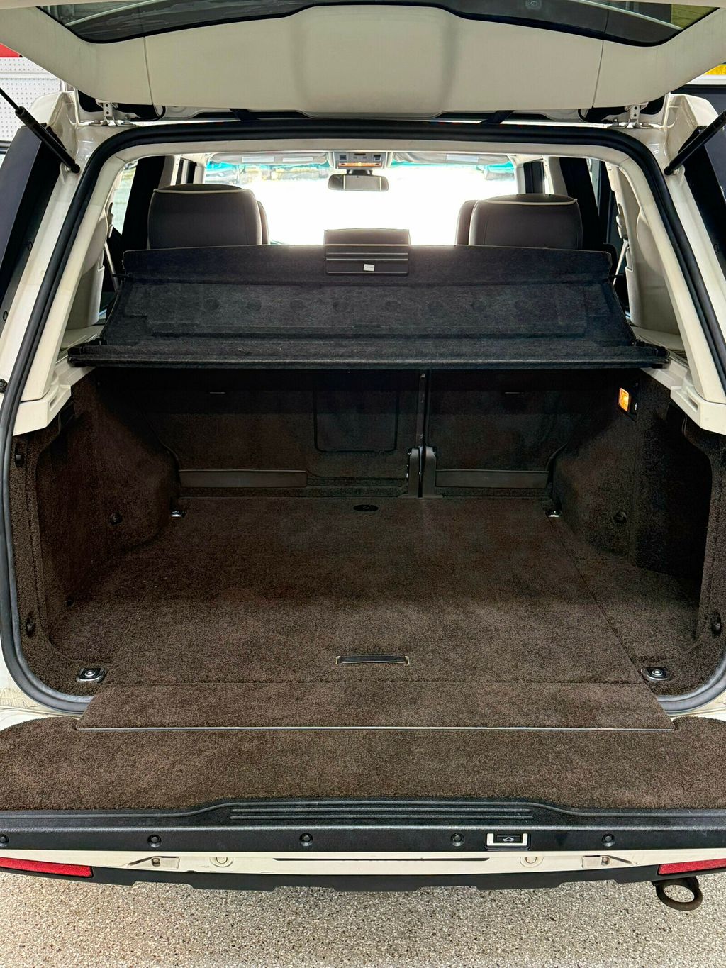 2010 Land Rover Range Rover HSE, Only 78,000 Miles, Alaska White, Arabica Brown Leather - 23036904 - 34