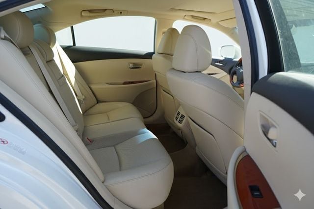 2010 Lexus ES 350 4dr Sedan - 22936819 - 13