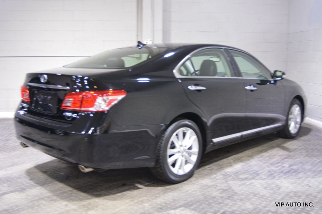 2010 Lexus ES 350 4dr Sedan - 22695861 - 25