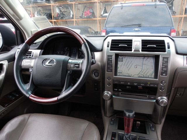2010 Lexus GX 460 4WD w/Navigation - 17135913 - 10