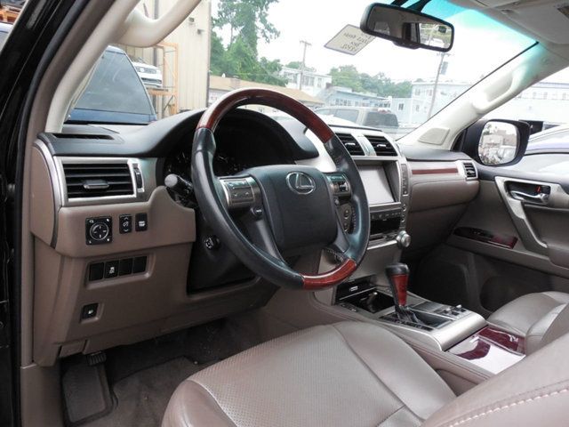 2010 Lexus GX 460 4WD w/Navigation - 17135913 - 17