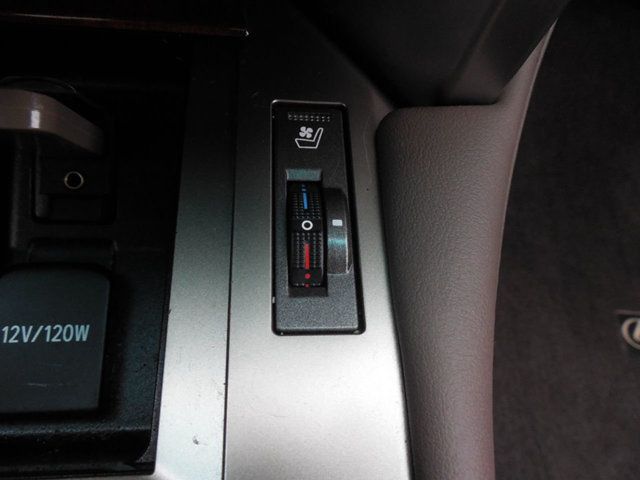 2010 Lexus GX 460 4WD w/Navigation - 17135913 - 29