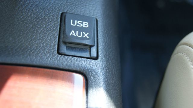 2010 Lexus HS 250h 3 MONTH WARRANTY , JUST SERVICED , VERY CLEAN INSIDE AND OUT  - 23032666 - 19