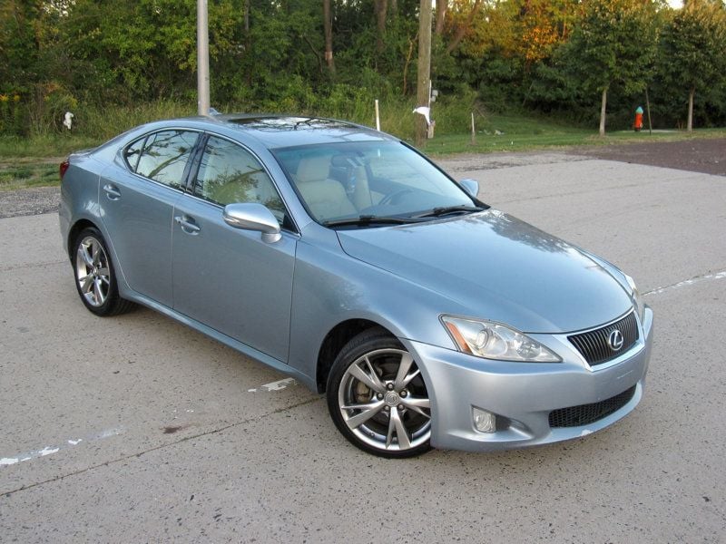 2010 Lexus IS 250 photo 2