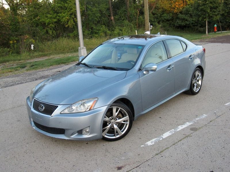 2010 Lexus IS 250 photo 4
