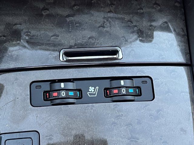 2010 Lexus IS 250C 2dr Convertible Automatic - 23084730 - 19