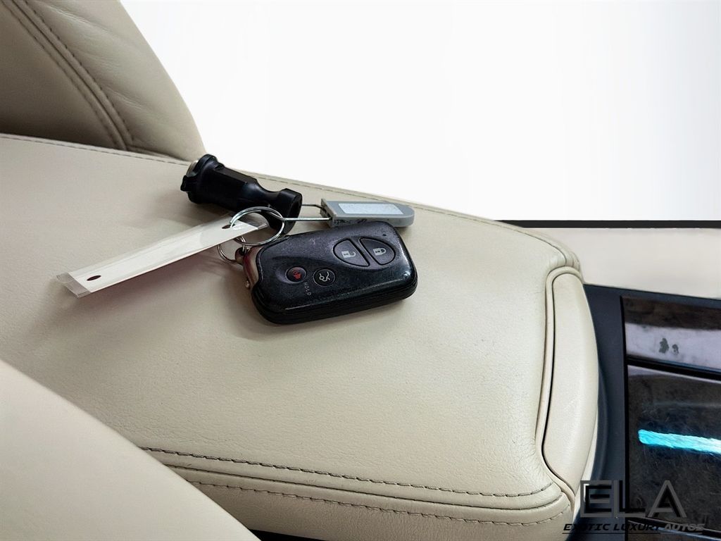 2010 Lexus IS 250C 2dr Convertible Automatic - 23041314 - 35