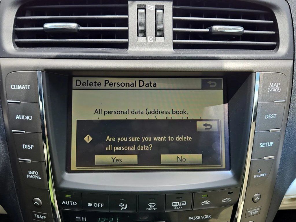 2010 Lexus IS 250C 2dr Convertible Automatic - 23041314 - 8