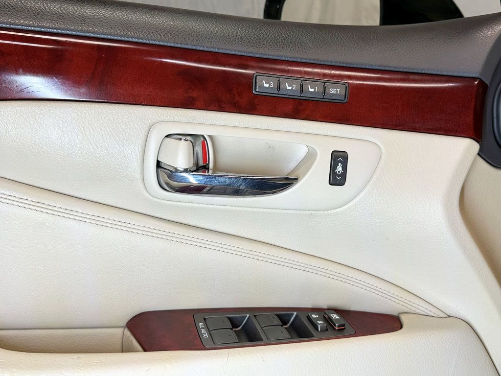 2010 Lexus LS 460 4dr Sedan AWD - 23065900 - 19