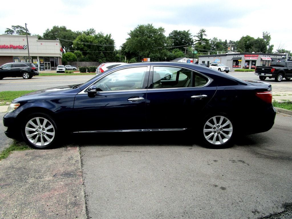 2010 Lexus LS 460 4dr Sedan AWD - 23063453 - 11