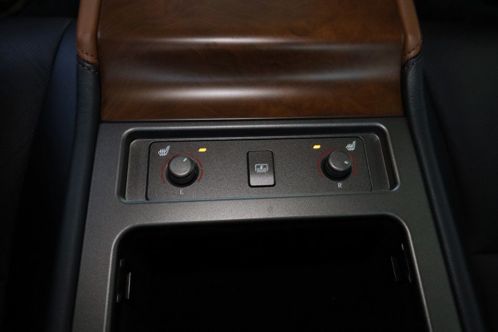 2010 Lexus LS 460 4dr Sedan RWD - 22908712 - 37