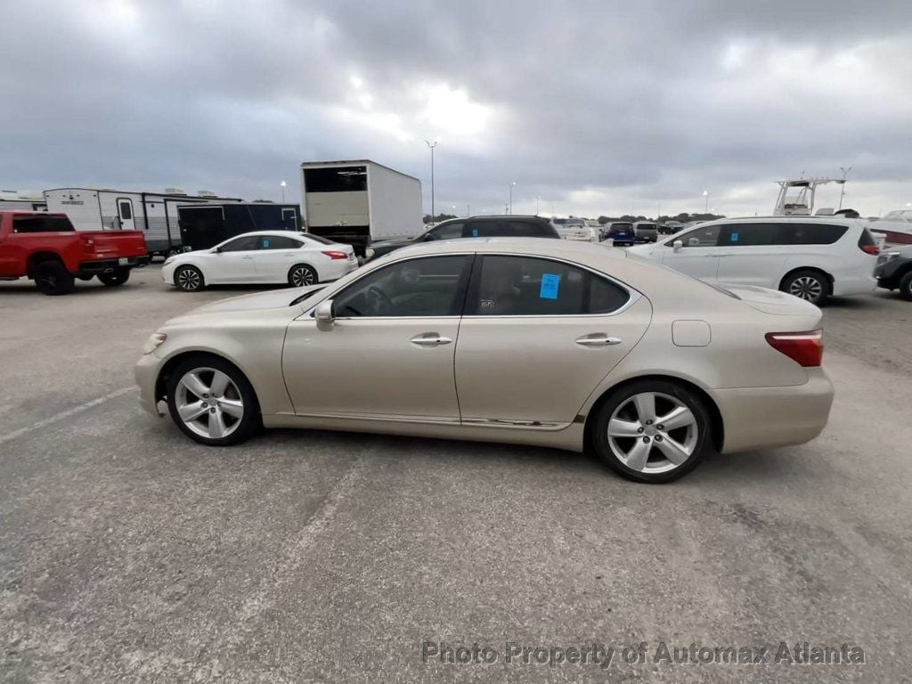 2010 Lexus LS 460 Base (A8) - 22511091 - 1