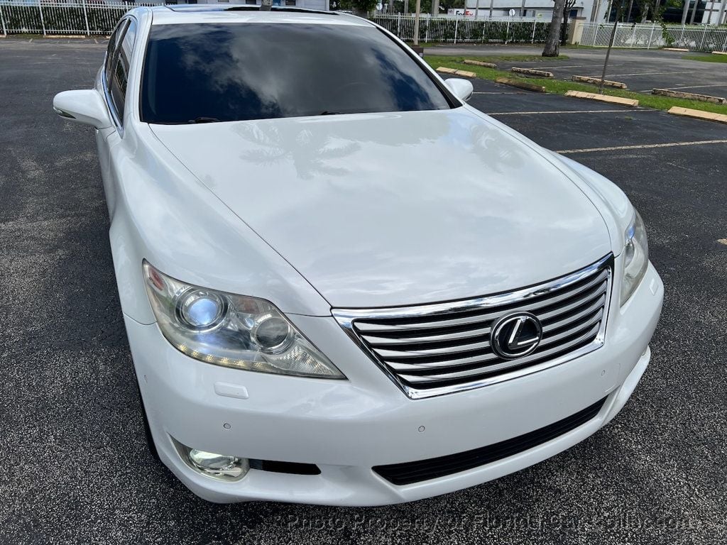 2010 Lexus LS 460 photo 12