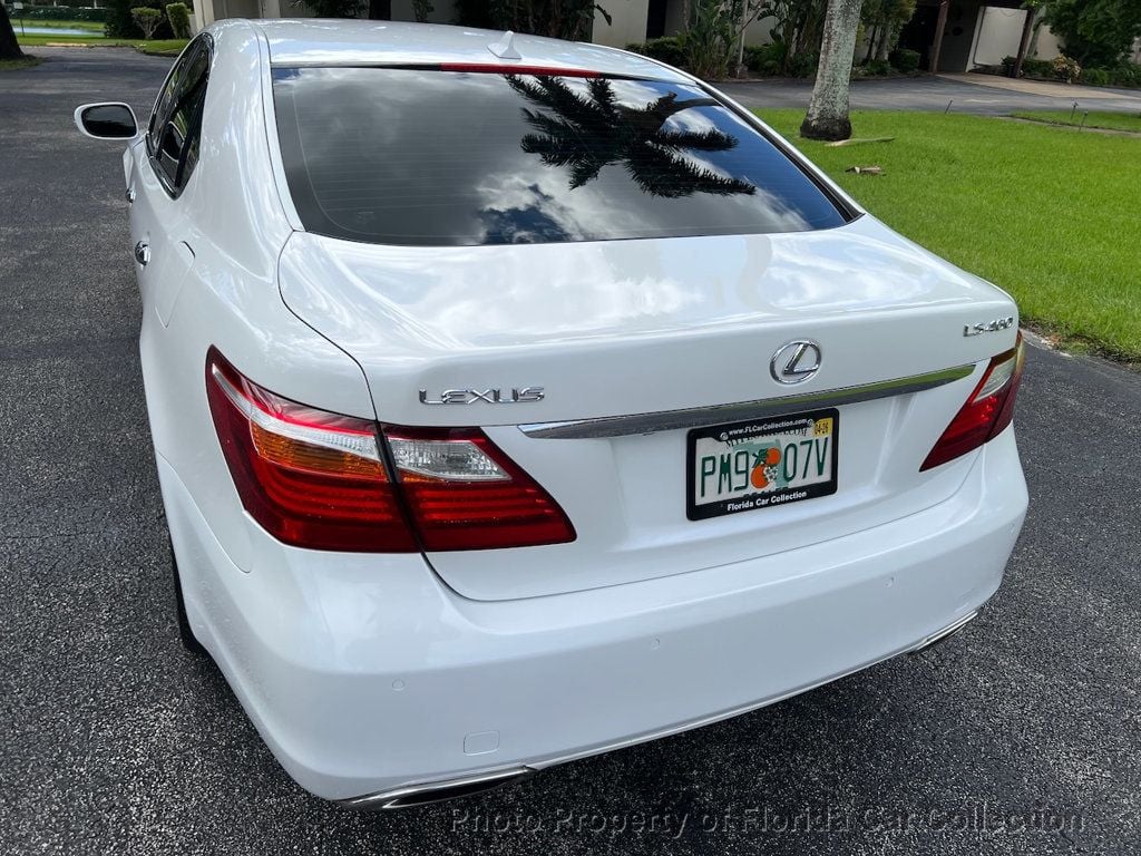 2010 Lexus LS 460 photo 14