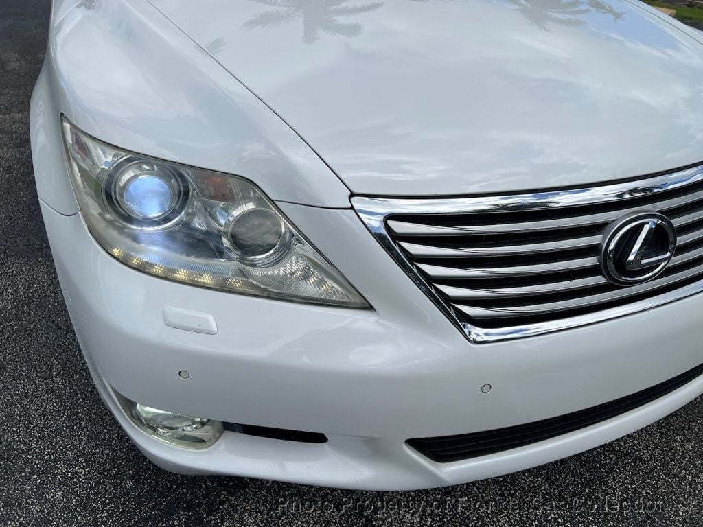 2010 Lexus LS 460 photo 16