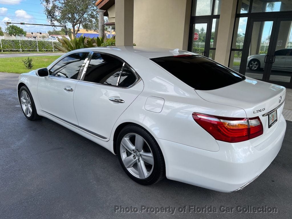 2010 Lexus LS 460 photo 28