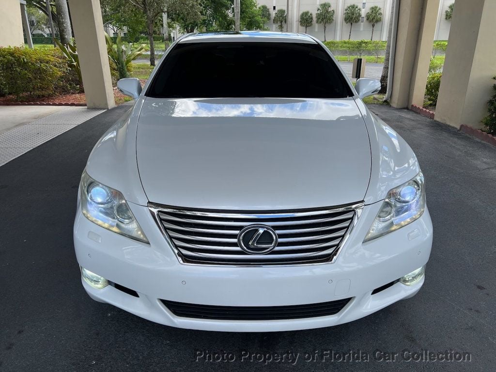2010 Lexus LS 460 photo 30