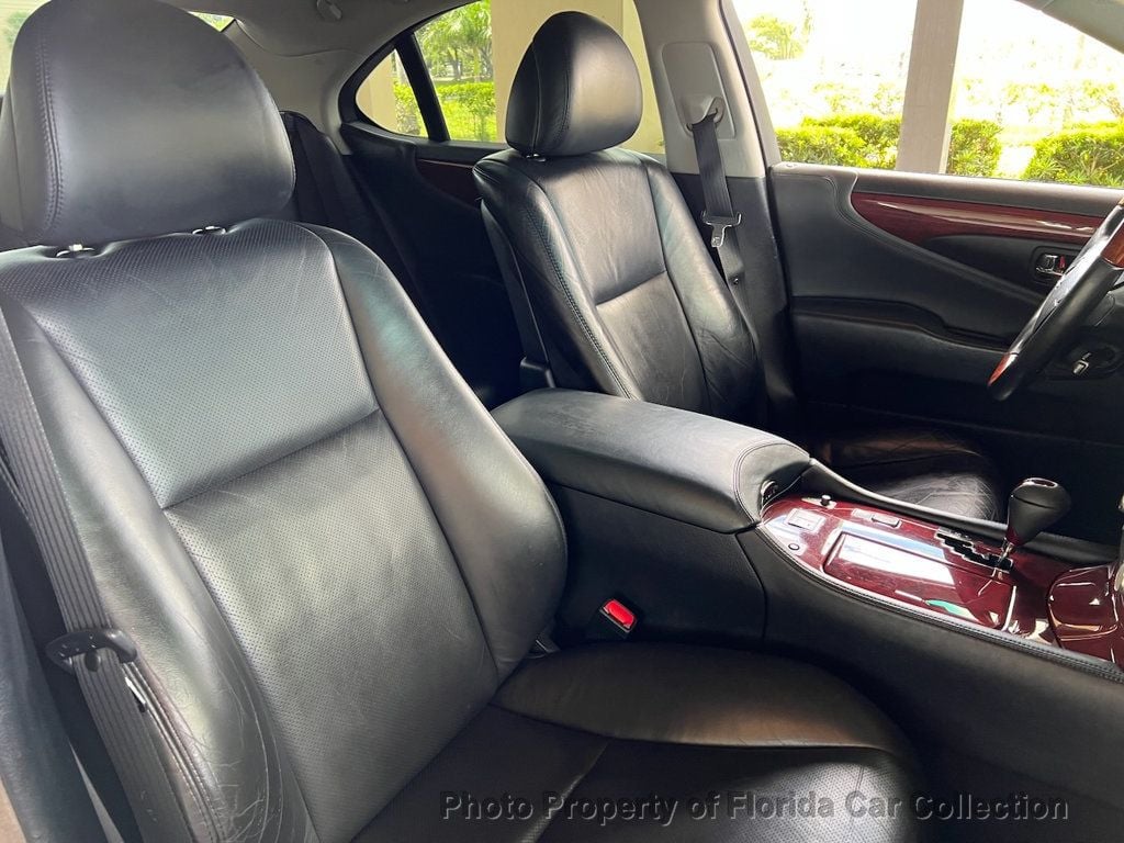 2010 Lexus LS 460 photo 40