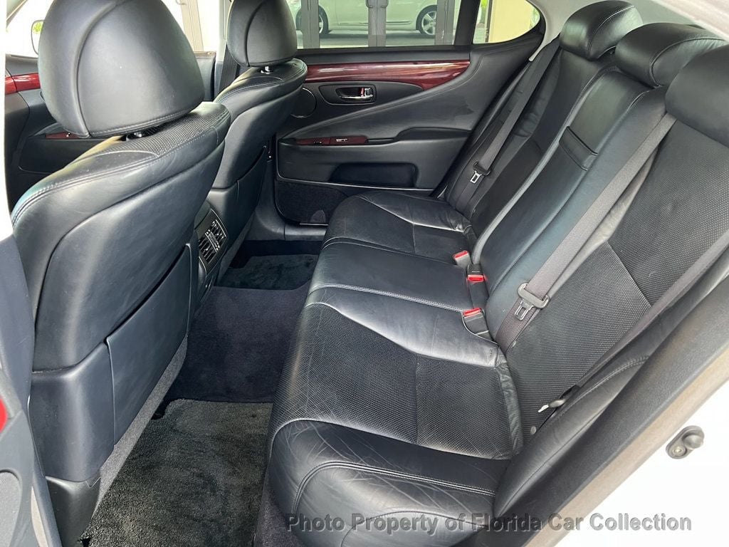 2010 Lexus LS 460 photo 42