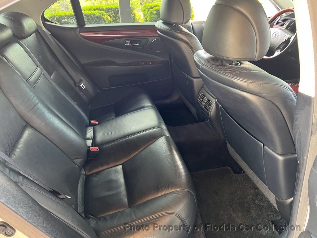 2010 Lexus LS 460 photo 43